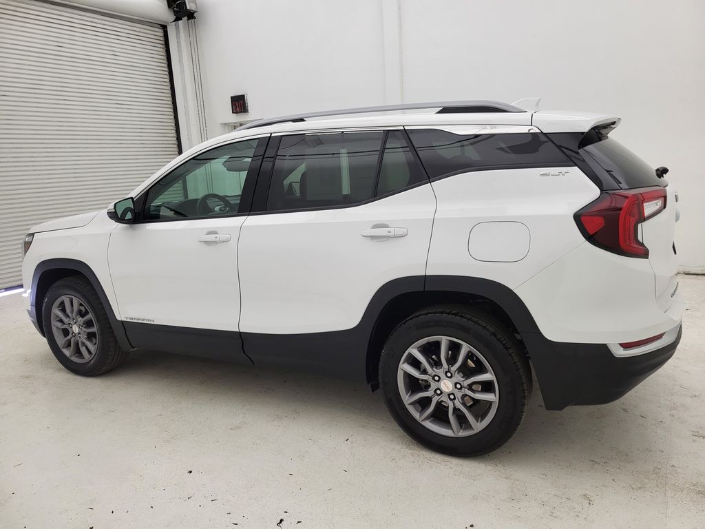 2024 Gmc Terrain SLT photo 13