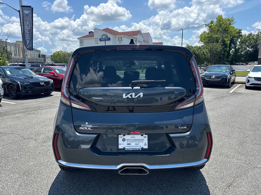 2025 Kia Soul GT-Line photo 2