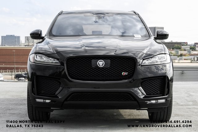 2020 Jaguar F-PACE S photo 2