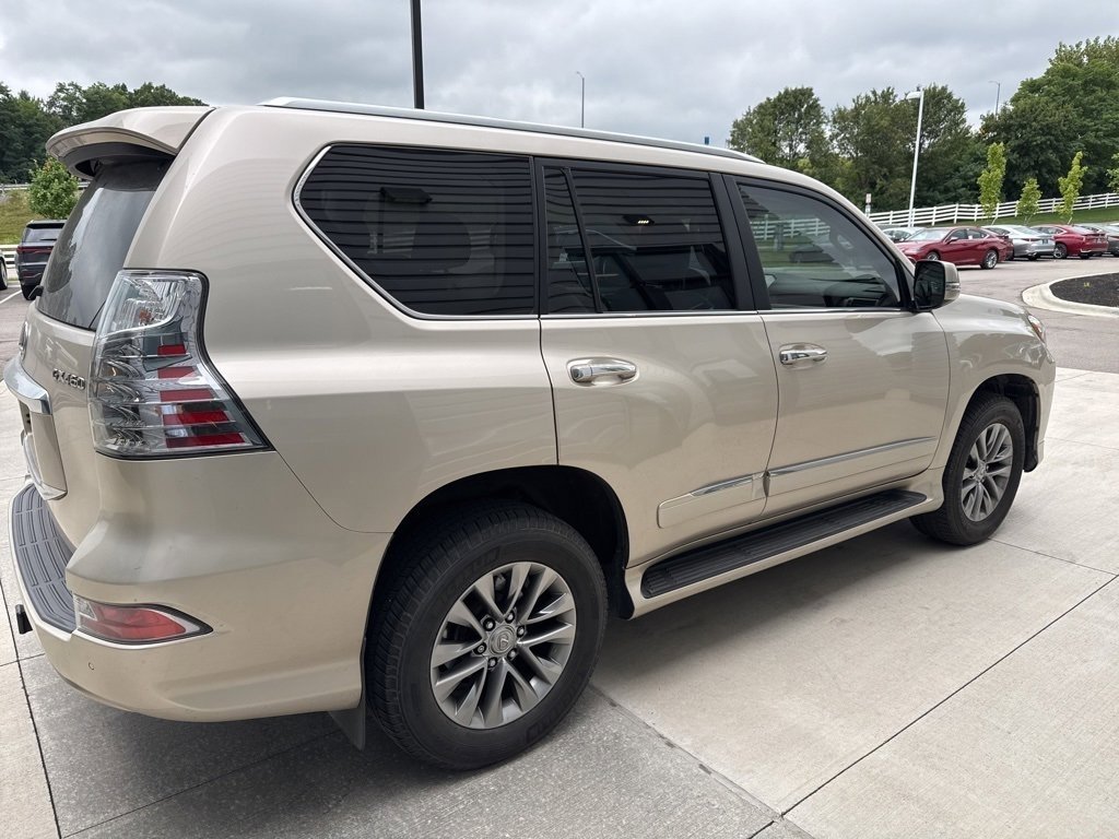2015 Lexus GX 460 Luxury photo 6