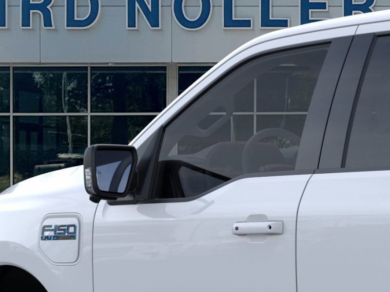 2025 Ford F-150 Lightning photo 19