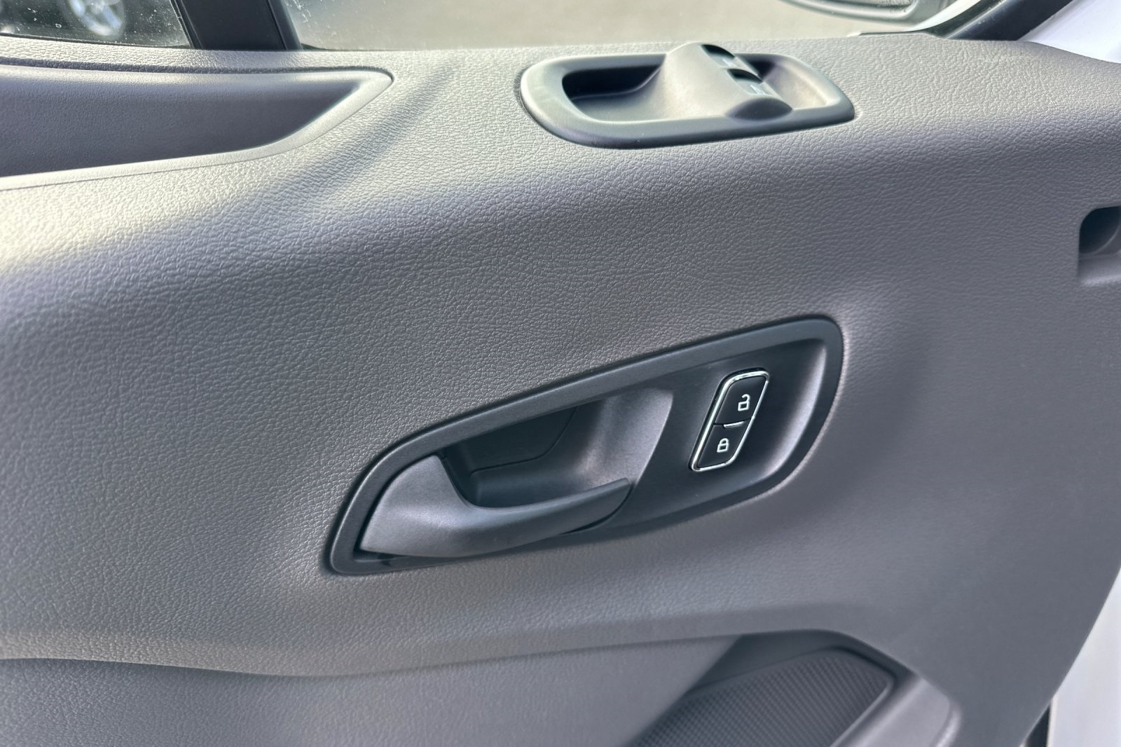 2024 Ford Transit Cargo Van photo 9