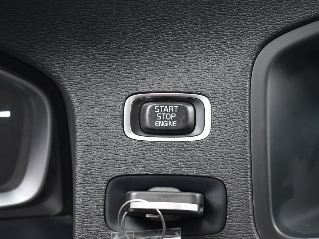 2016 Volvo V60 T5 photo 20