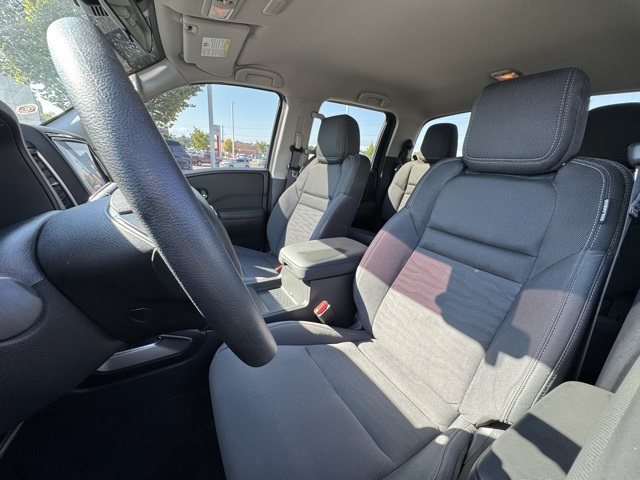 2024 Nissan Frontier SV Crew Cab photo 8