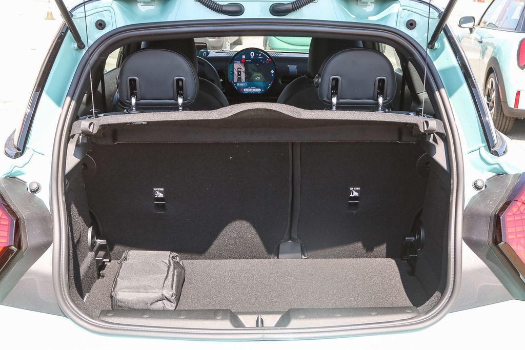 2026 Mini Cooper 2 Door Hardtop S Iconic photo 20