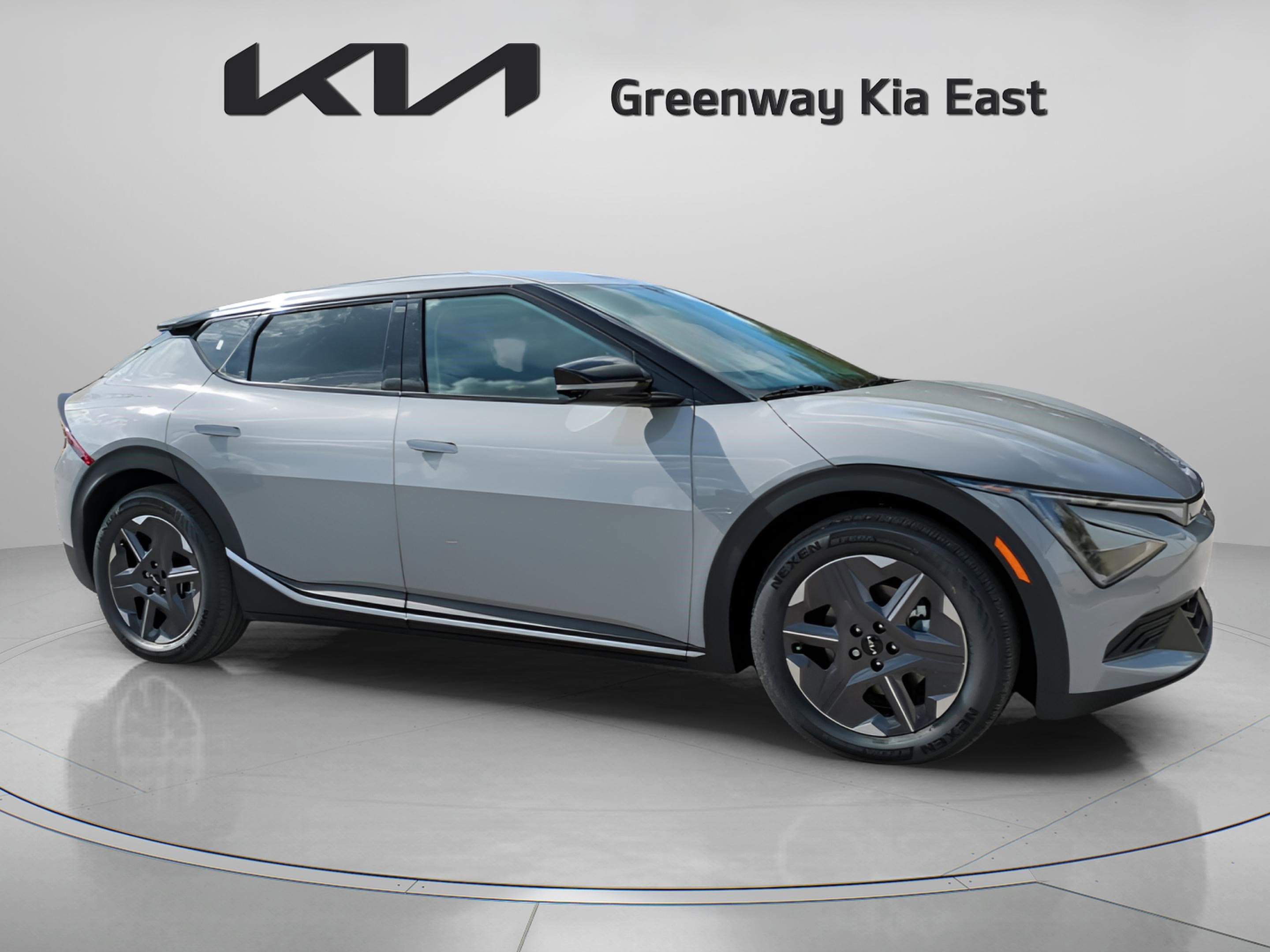 2025 Kia EV6 Light L/R's photo