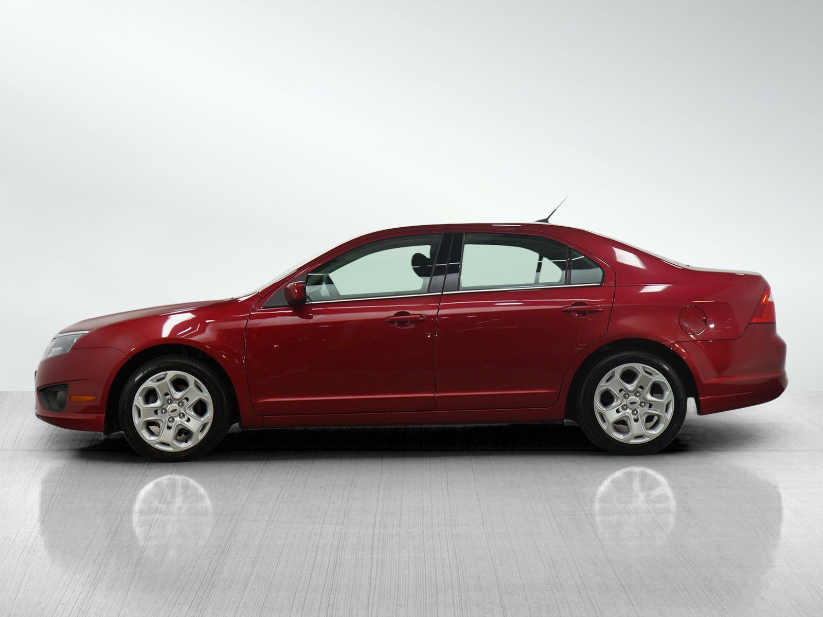 Used 2011 Ford Fusion SE with VIN 3FAHP0HA3BR160877 for sale in Bloomington, Minnesota