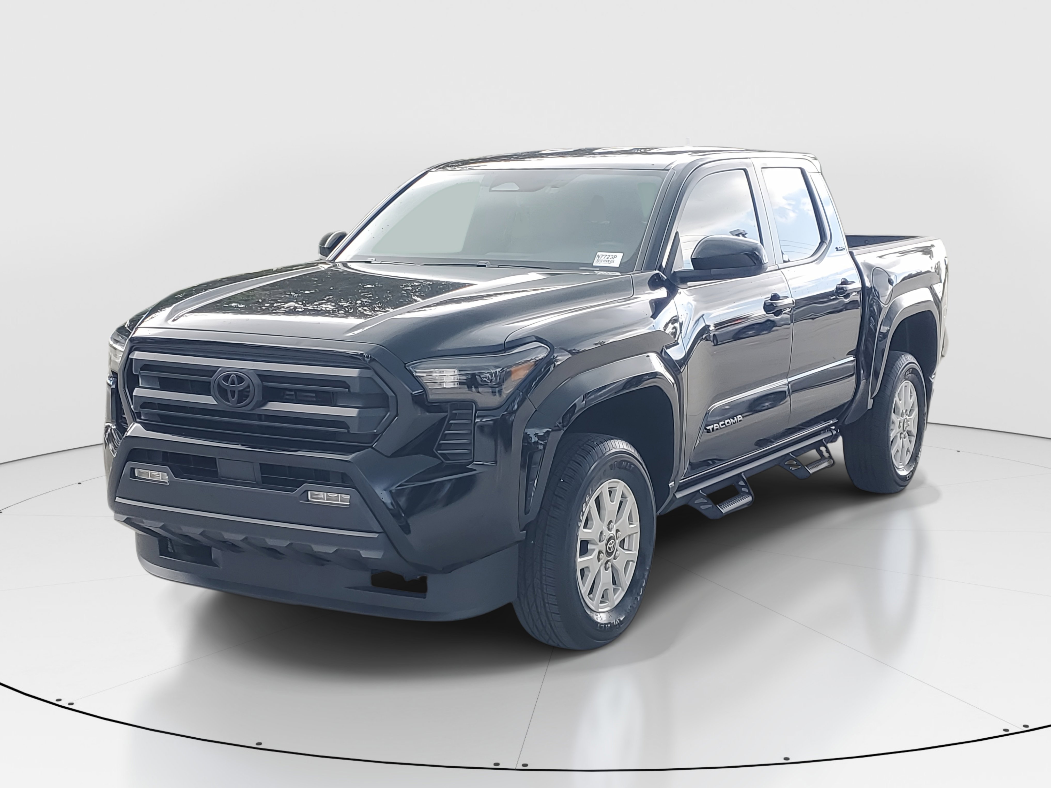 2024 Toyota Tacoma SR5 photo 5
