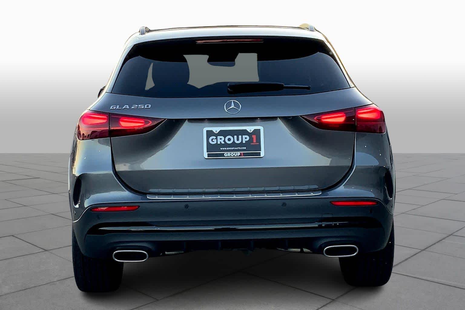 2025 Mercedes Benz GLA 250 photo 3
