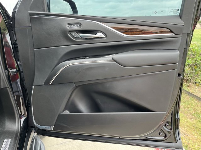 2023 Cadillac Escalade ESV Premium Luxury photo 32