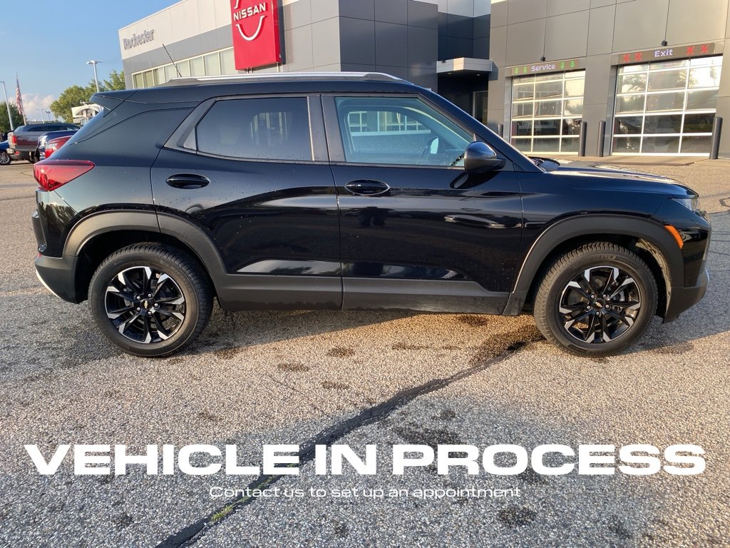 2022 Chevrolet Trailblazer LT photo 3