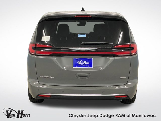 2025 Chrysler Pacifica photo 14