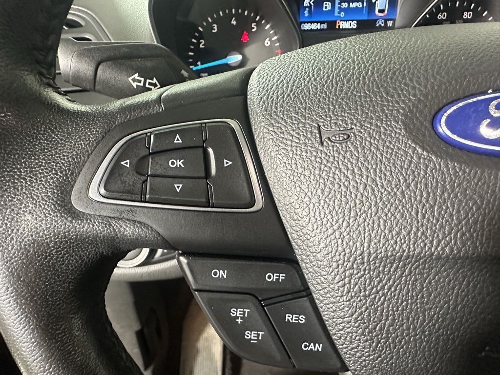 2019 Ford Escape SEL photo 18