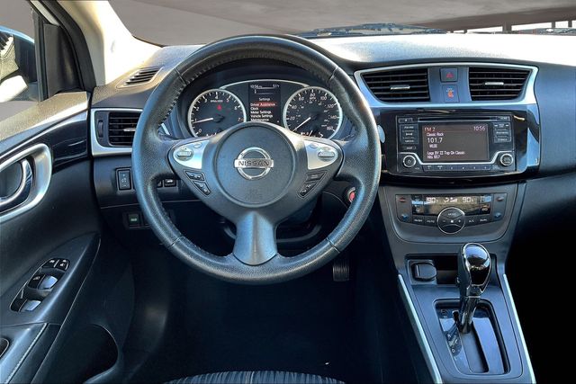 2018 Nissan Sentra SV photo 3