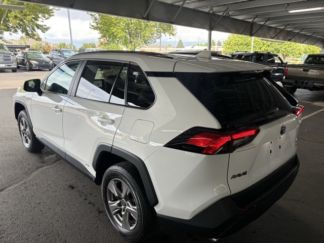 2023 Toyota RAV4 Hybrid XLE photo 7