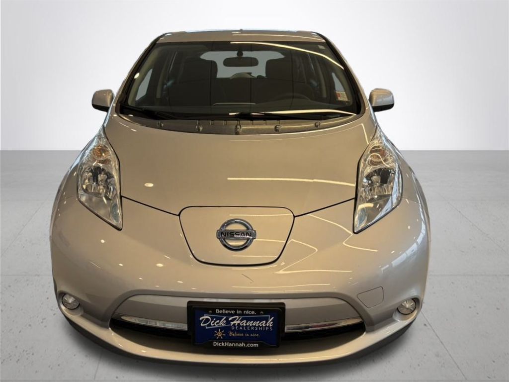 2016 Nissan Leaf S photo 3