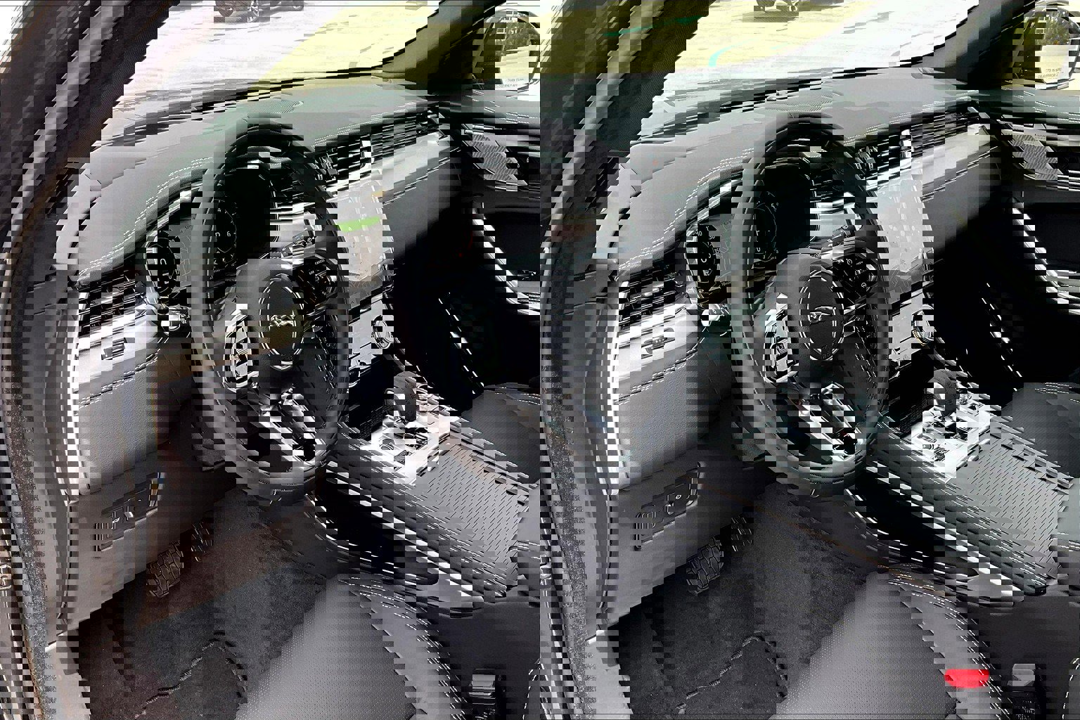 2026 Jaguar F-PACE P250 R-Dynamic S photo 4