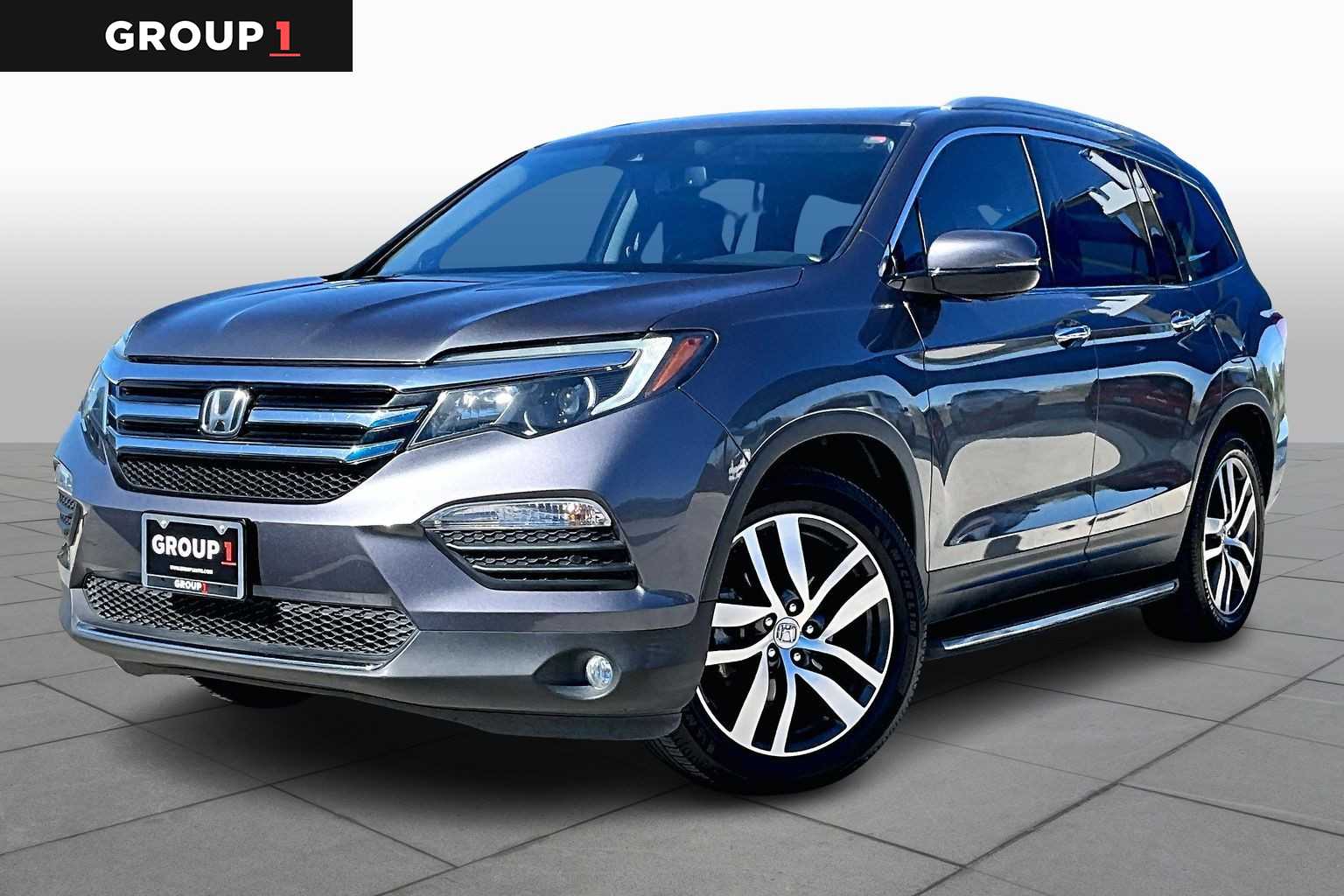2016 Honda Pilot Touring's photo