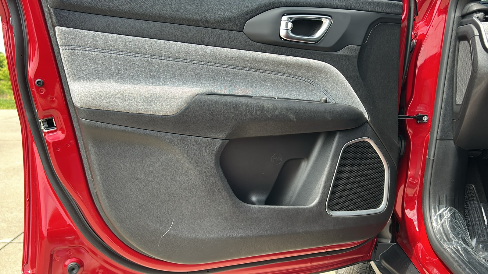 2025 Jeep Compass Latitude photo 16
