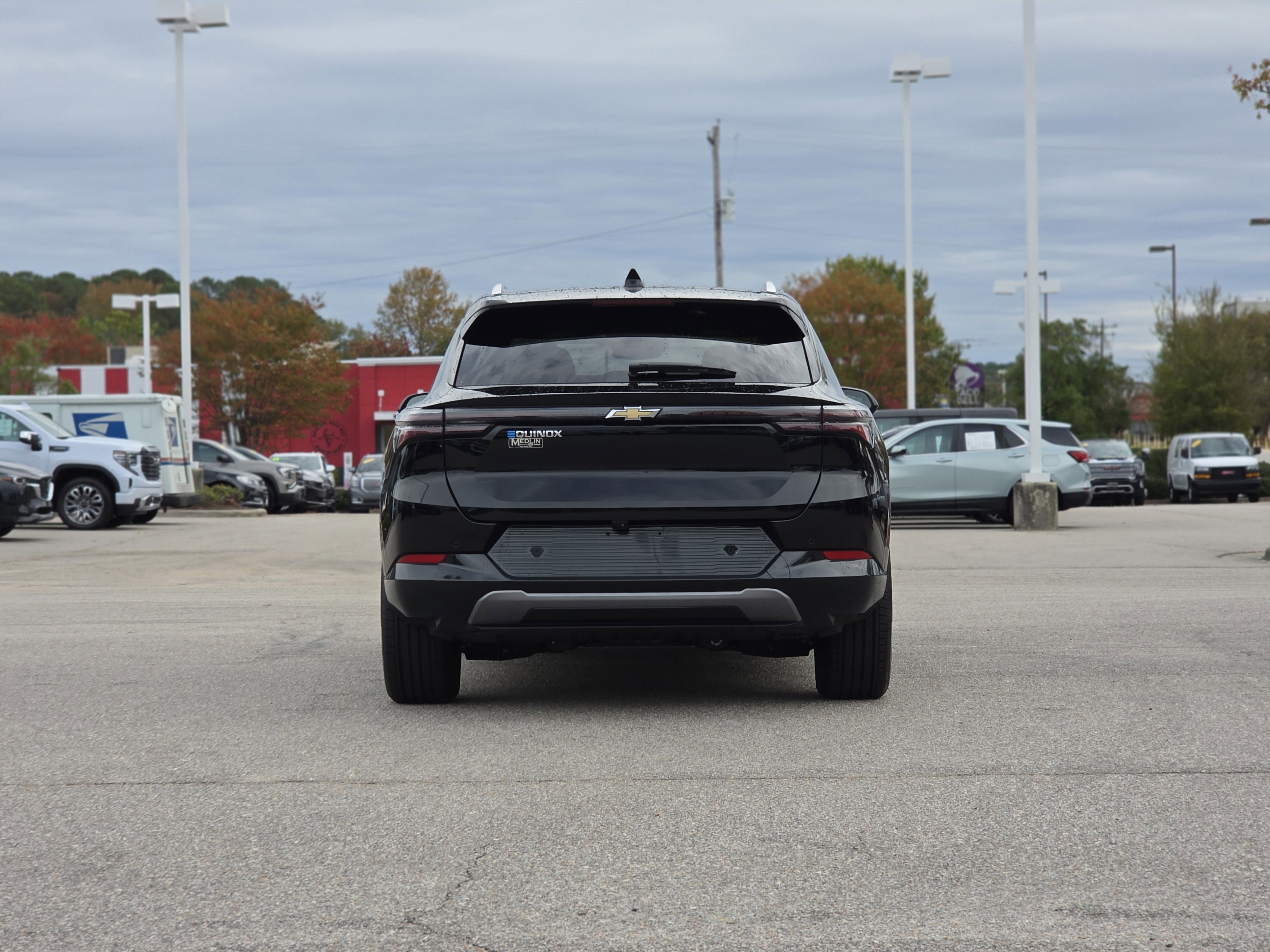 2025 Chevrolet Equinox EV 1LT photo 3