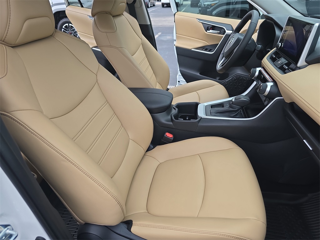 2025 Toyota RAV4 XLE Premium photo 9