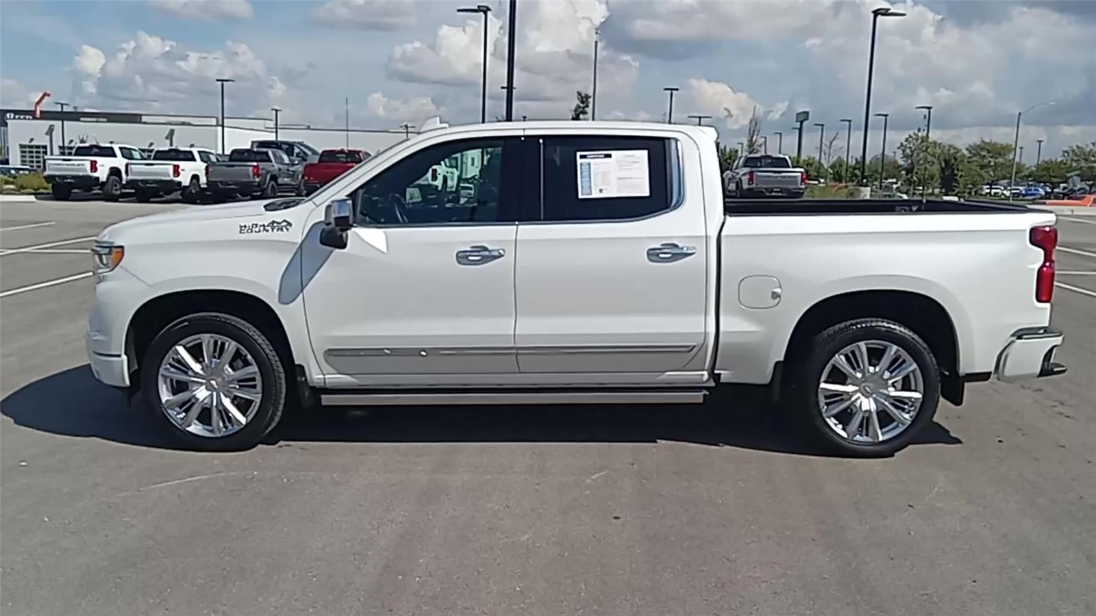 2025 Chevrolet Silverado 1500 High Country photo 4