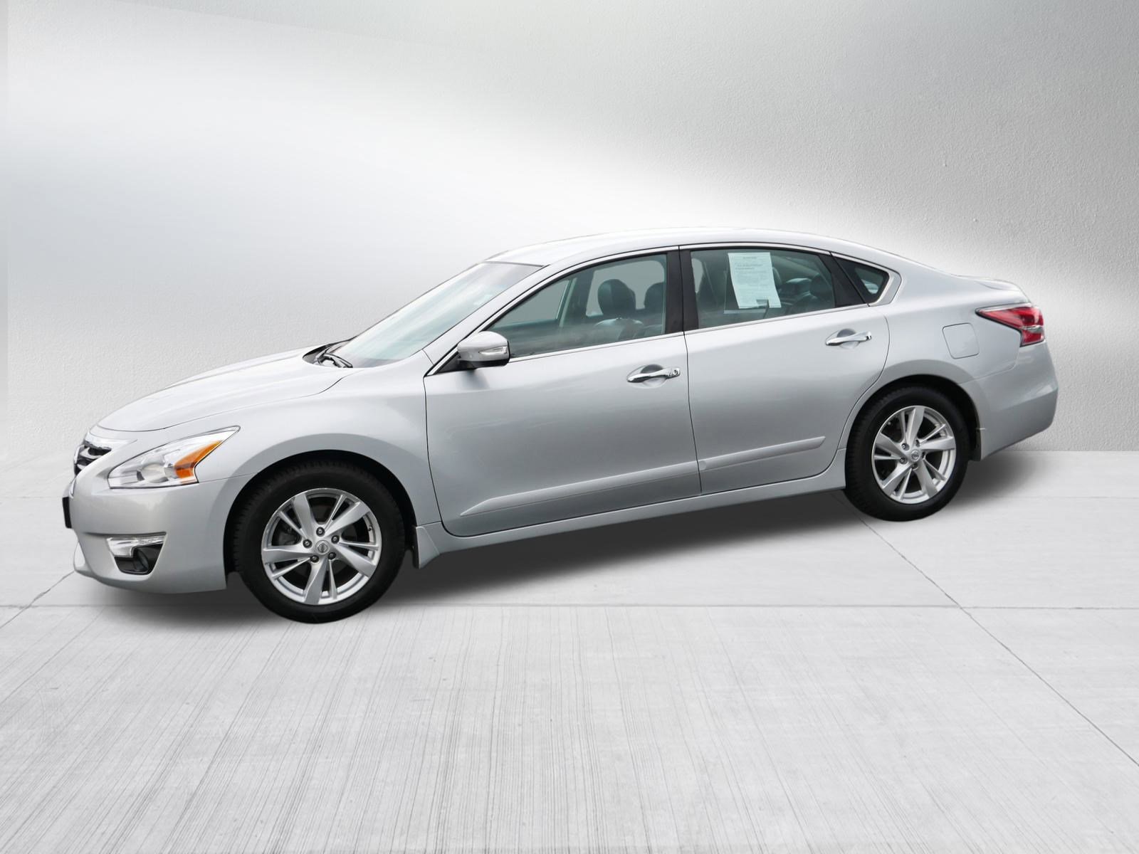 2015 Nissan Altima 2.5 SL photo 3