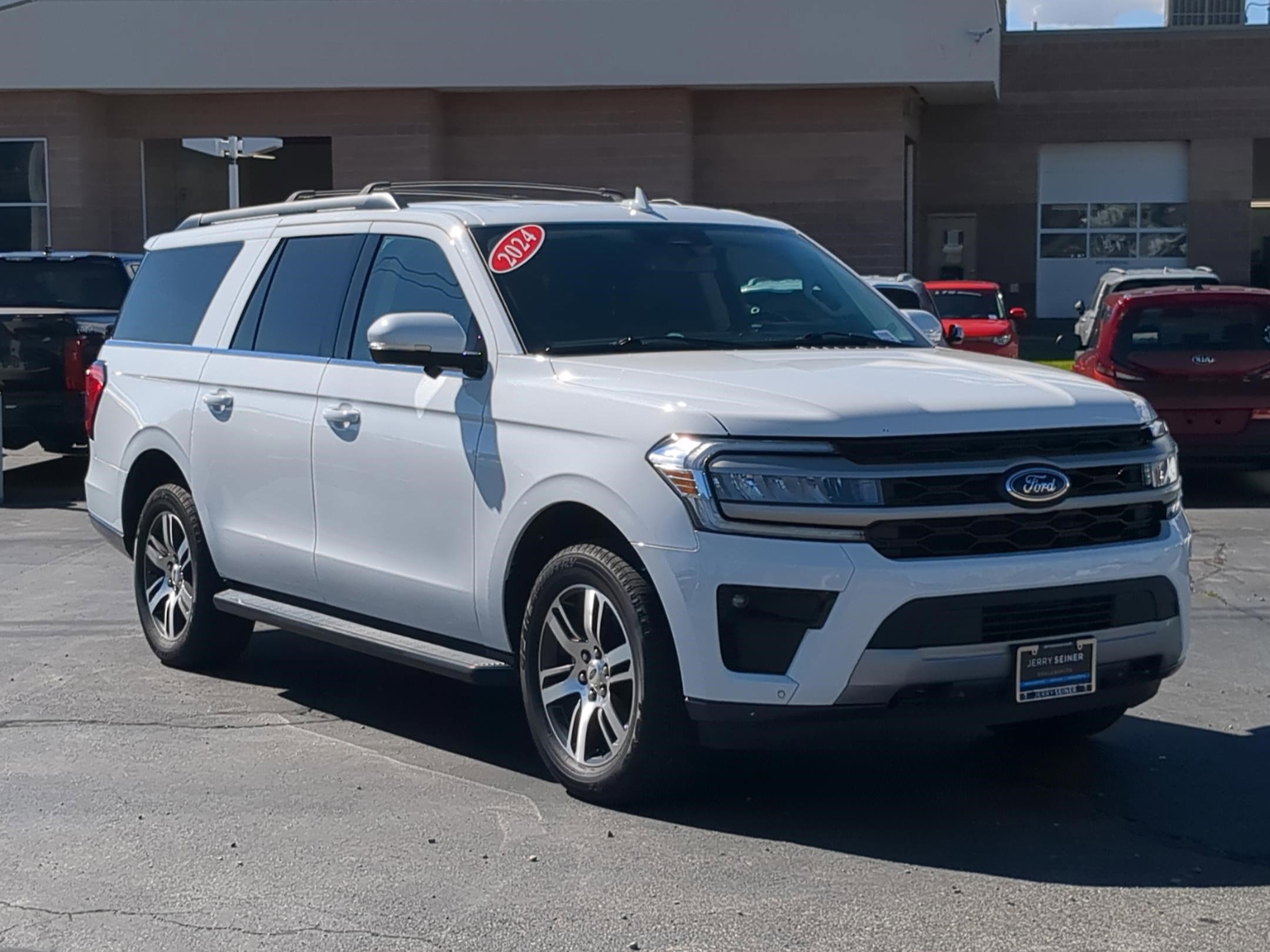 2024 Ford Expedition MAX XLT photo 7