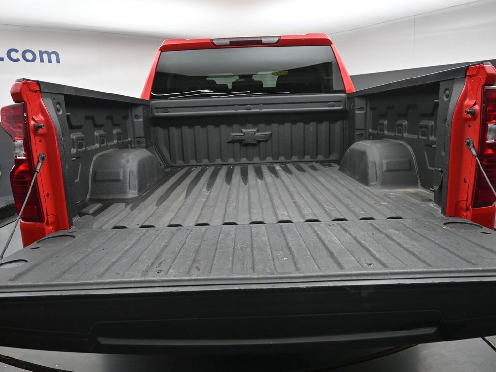 2023 Chevrolet Silverado 1500 LT photo 7