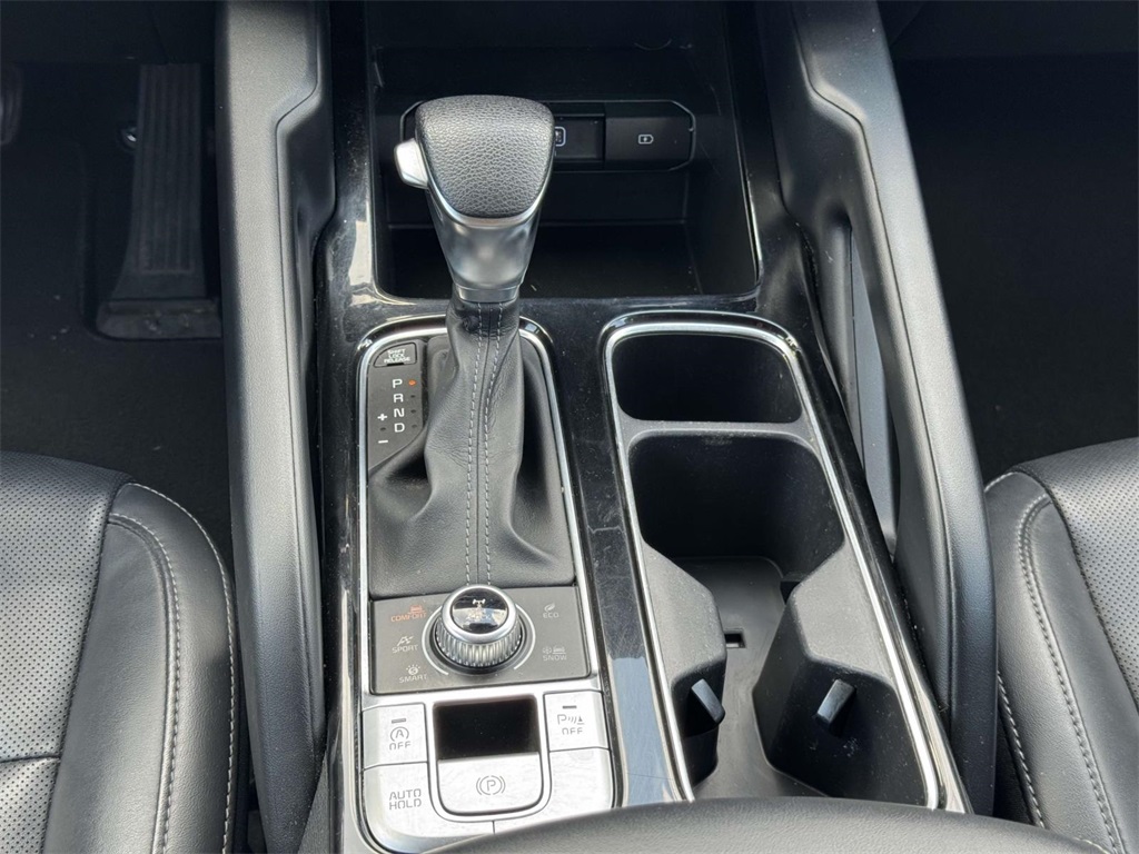 2022 Kia Telluride LX photo 22