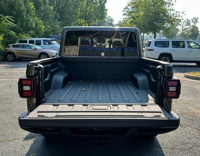 2025 Jeep Gladiator Sport photo 12