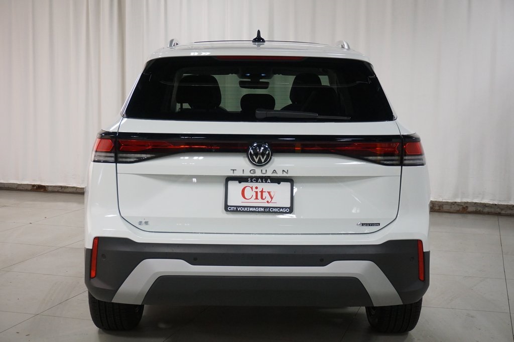 2025 Volkswagen Tiguan SE photo 3