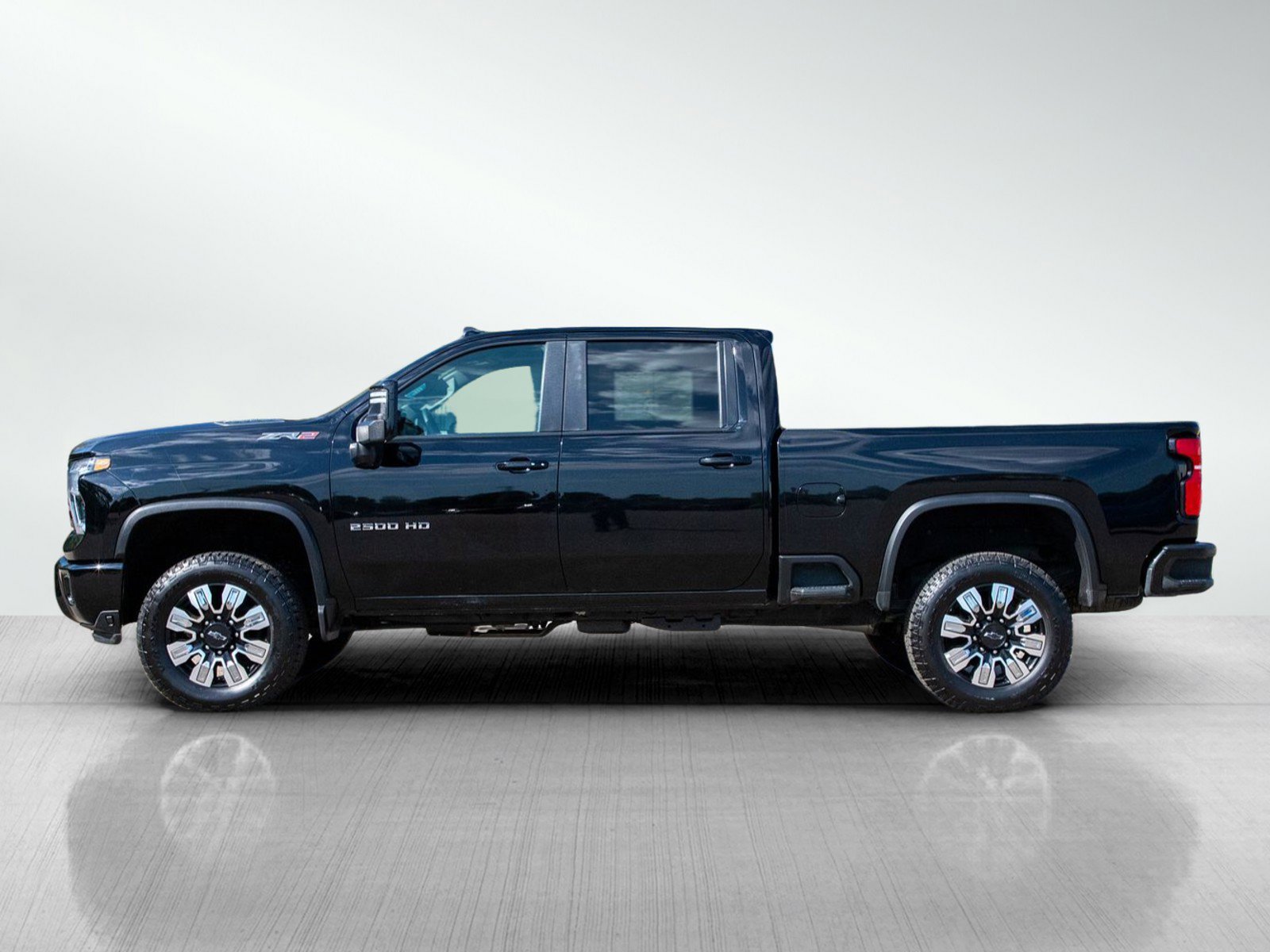 Used 2024 Chevrolet Silverado 2500HD ZR2 with VIN 1GC4YYEY0RF374741 for sale in White Bear Lake, Minnesota