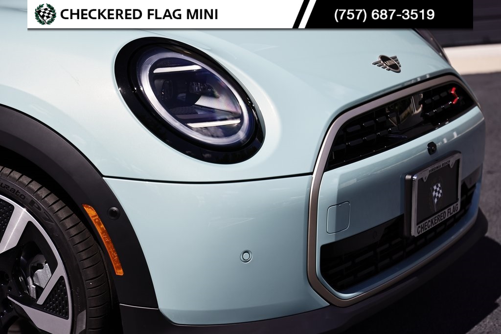 2025 Mini Cooper S Iconic photo 3