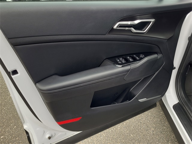 2024 Kia Sportage EX photo 16