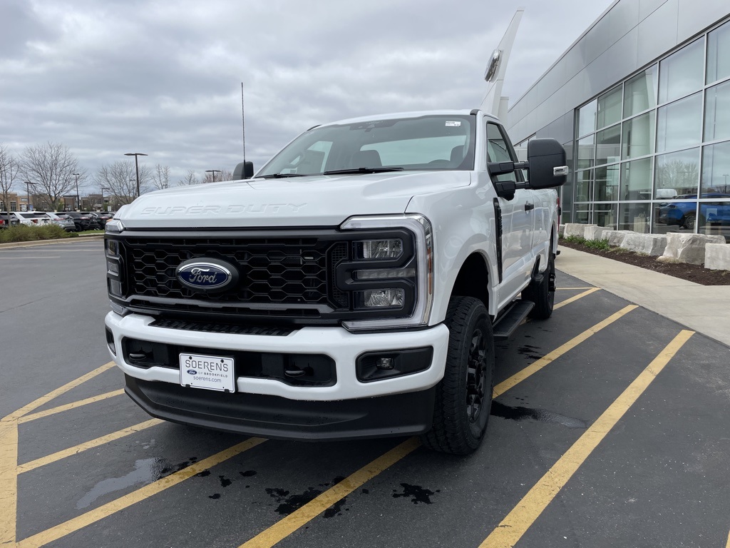 2025 Ford F-250 XL photo 3