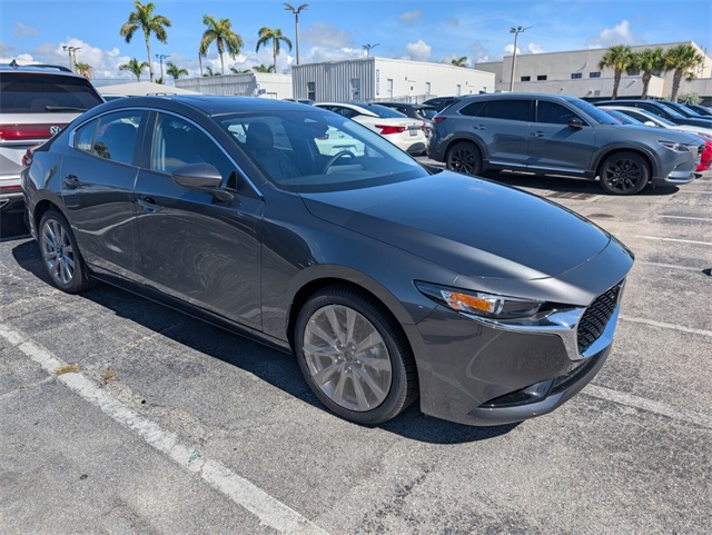2025 Mazda Mazda3 2.5 s Preferred photo 2