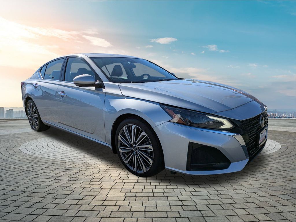 2023 Nissan Altima 2.5 SL photo 2