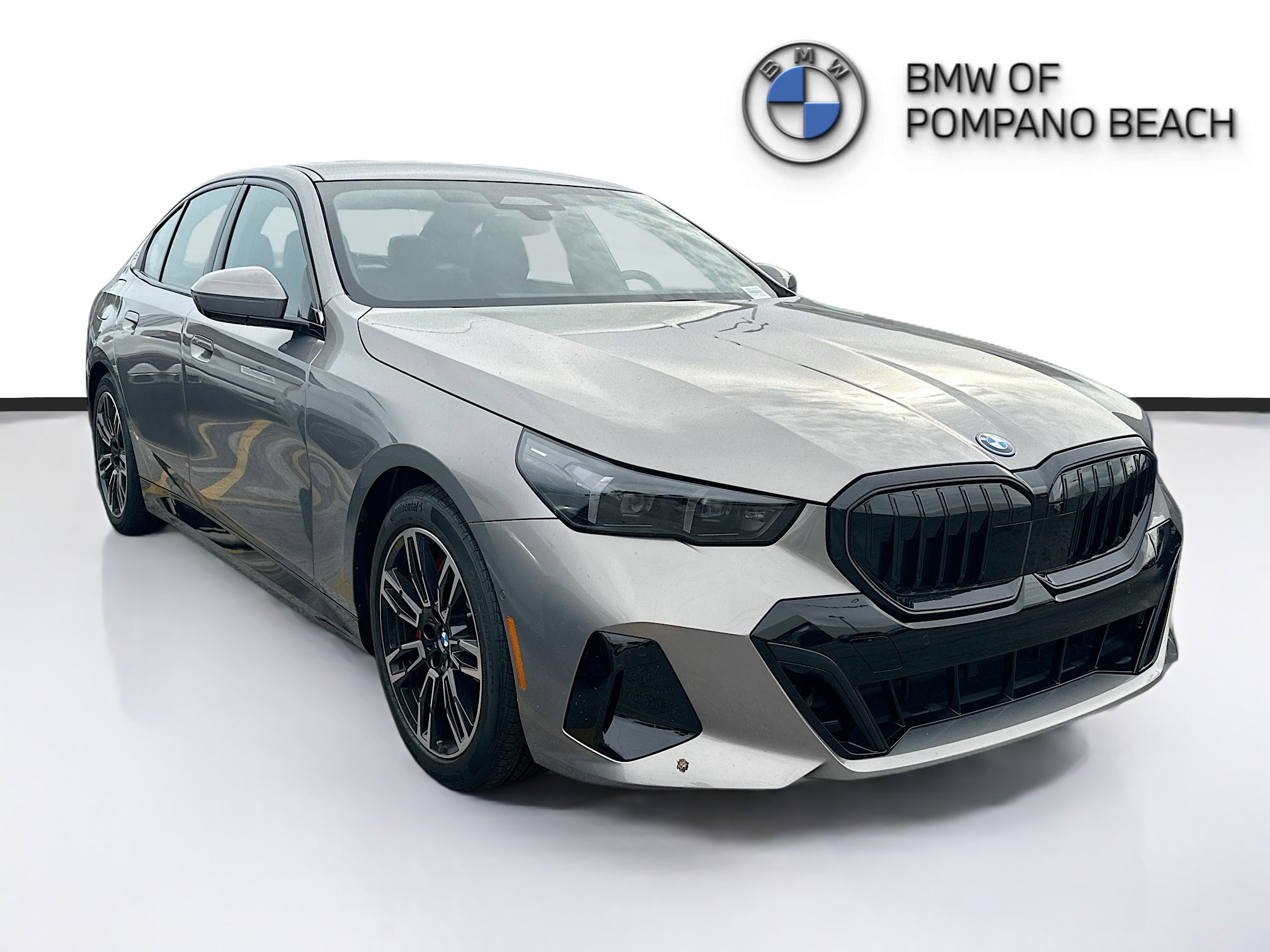 2026 BMW 5 Series 550e's photo