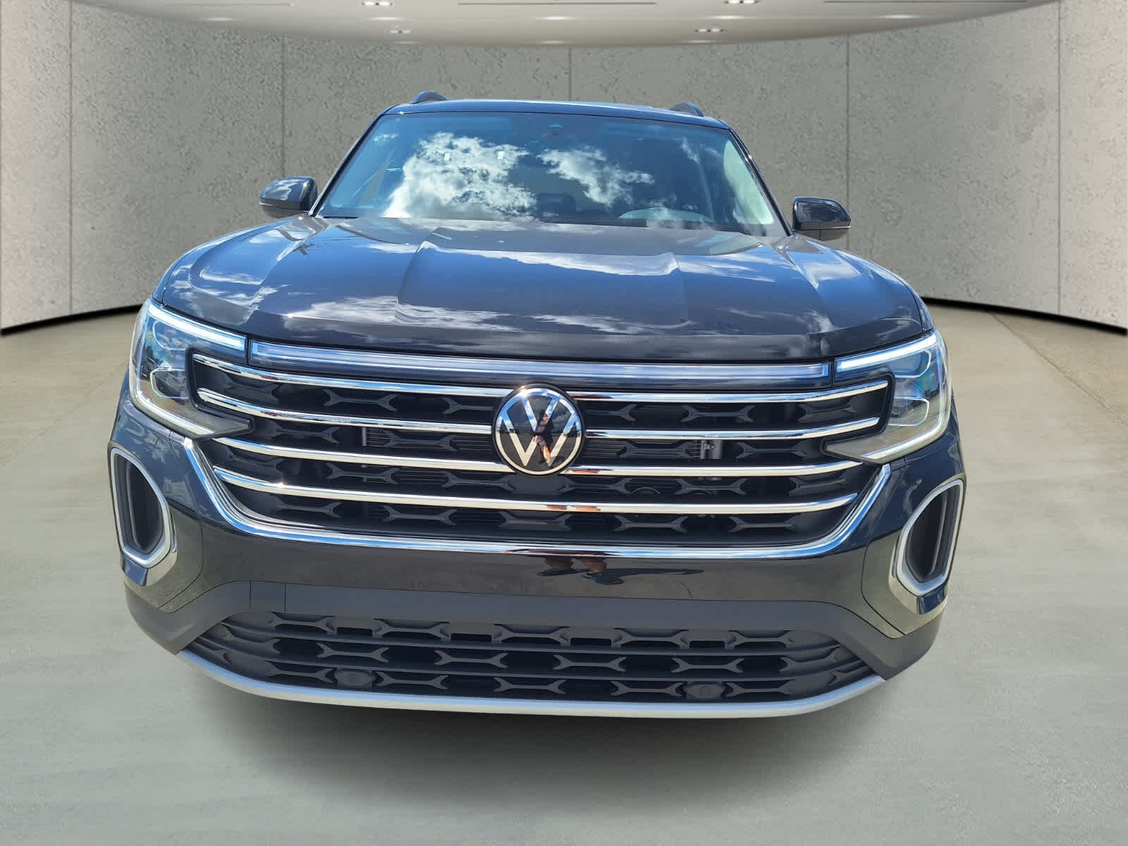 2026 Volkswagen Atlas SE photo 8