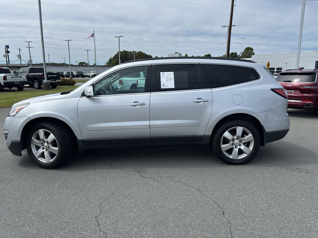 2017 Chevrolet Traverse Premier photo 4