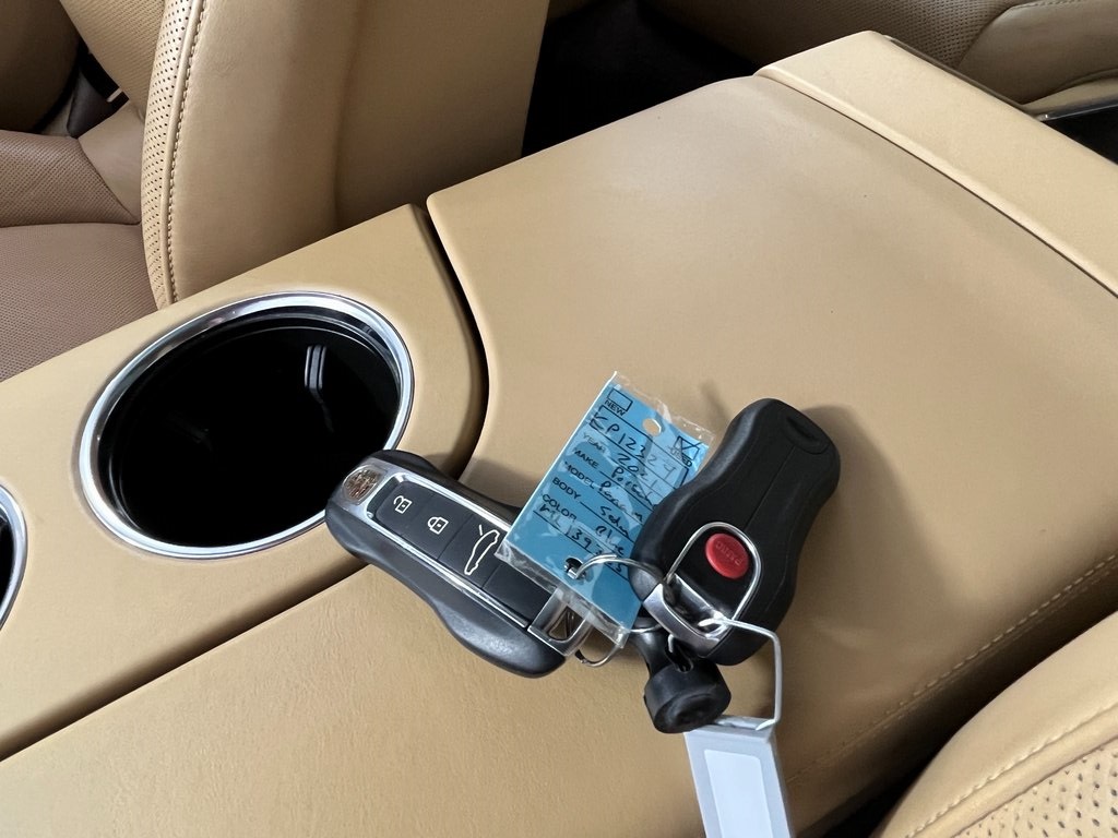 2021 Porsche Panamera 4S photo 27