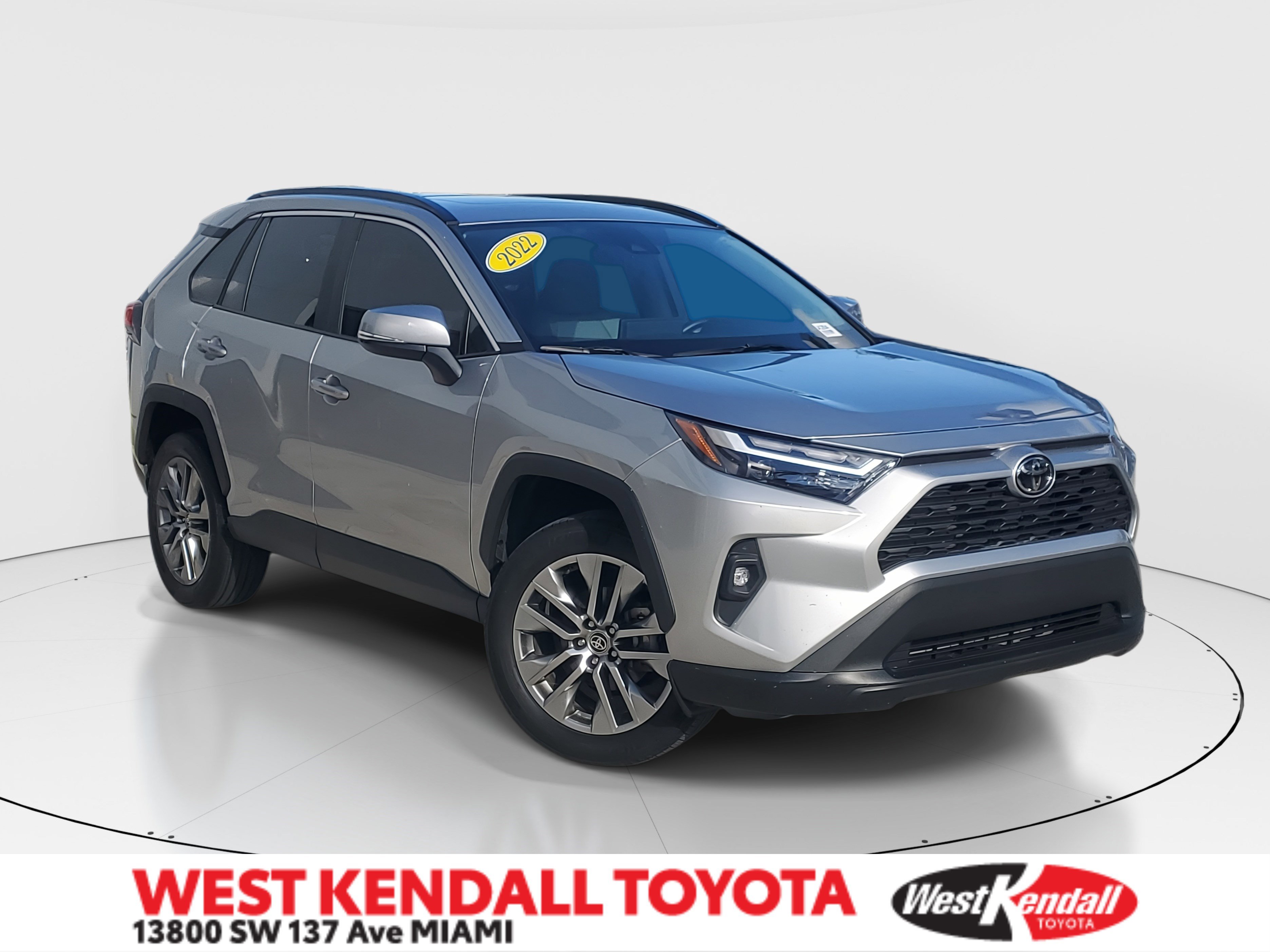 2022 Toyota RAV4 XLE Premium's photo