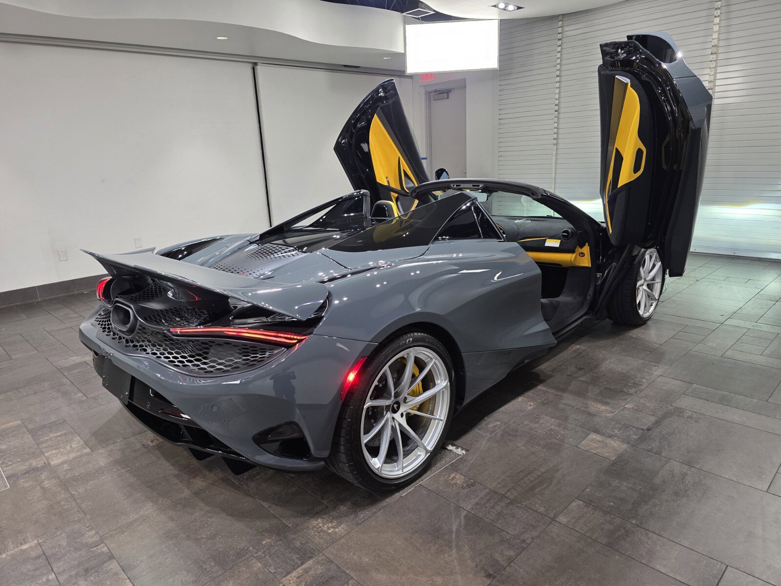 2026 Mclaren 750S Spider photo 22