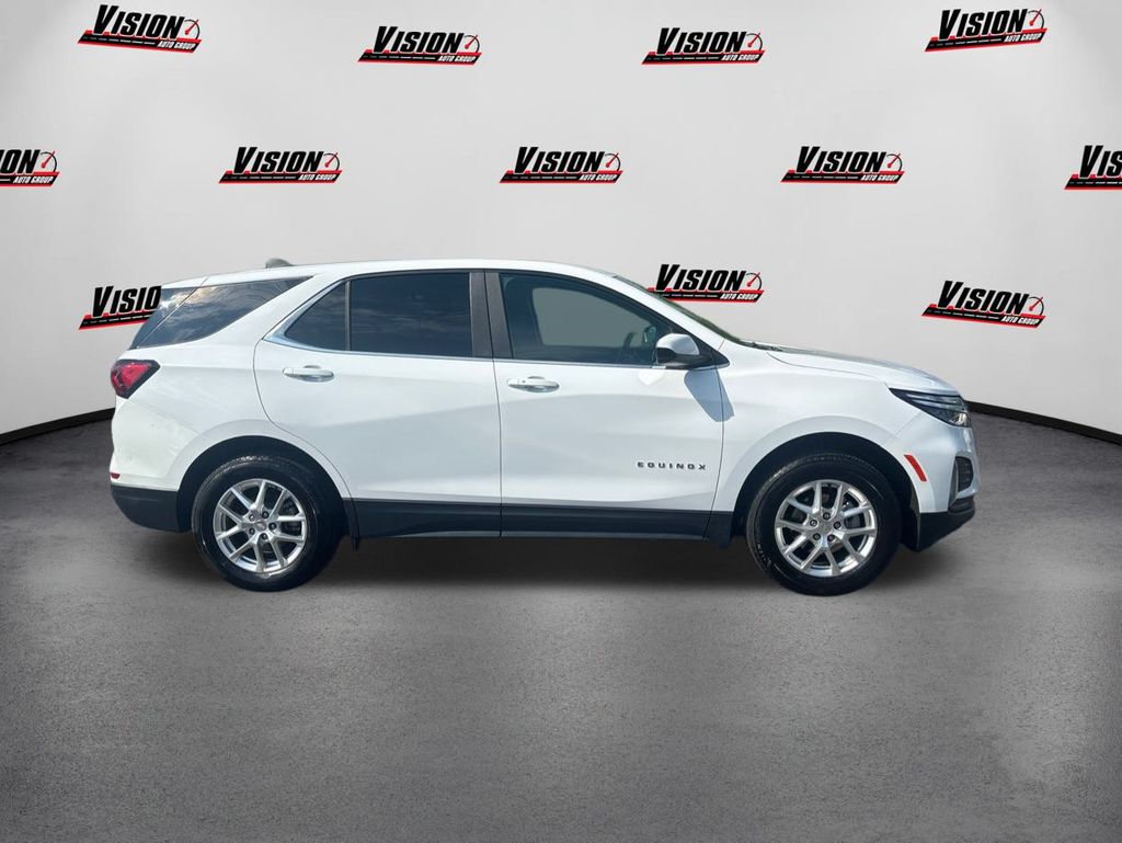 2022 Chevrolet Equinox LT photo 4