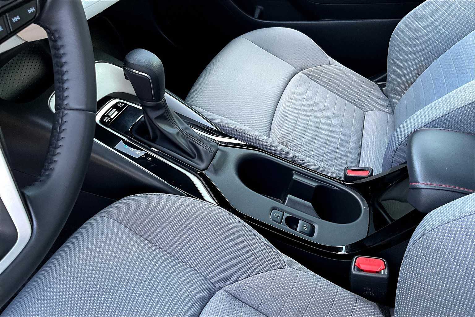 2024 Toyota Corolla XLE LE Premium SE photo 15