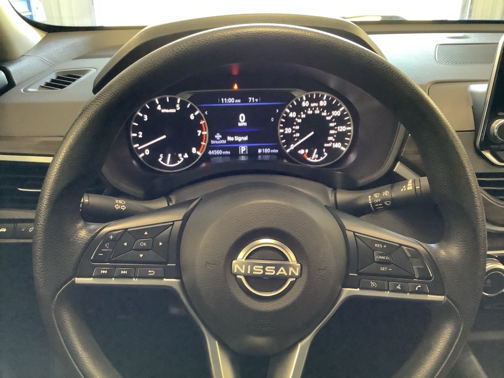2024 Nissan Altima 2.5 SV photo 11