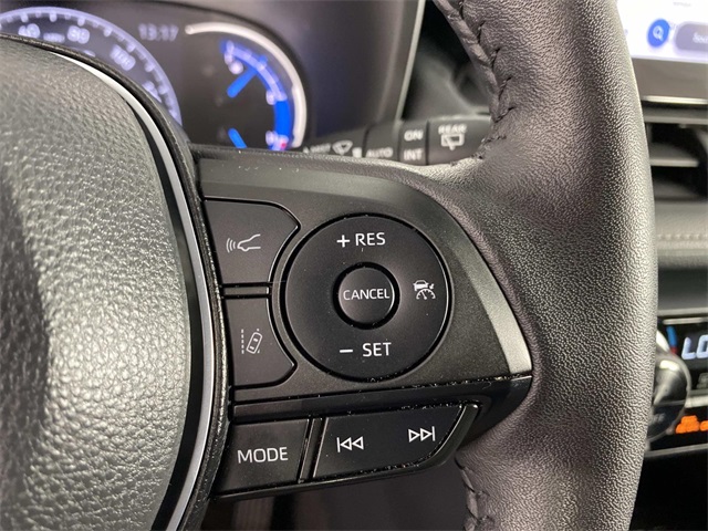 2024 Toyota RAV4 Hybrid XLE photo 15