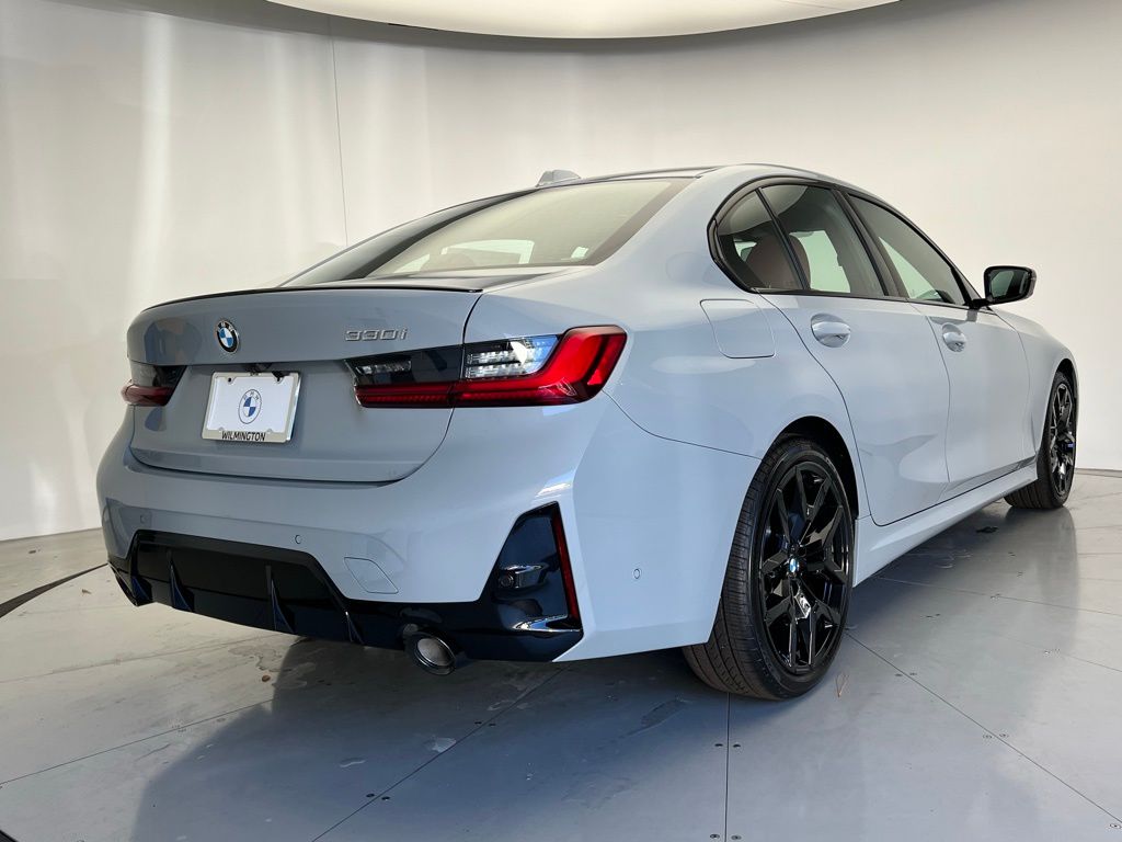 2026 Bmw 330i Sedan photo 3