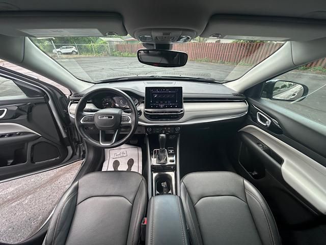 2022 Jeep Compass Limited photo 38